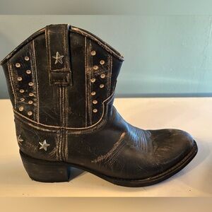 Sendra Black Distressed Cowboy Boots Unique Rare Handmade Ankle Leather size 6.5